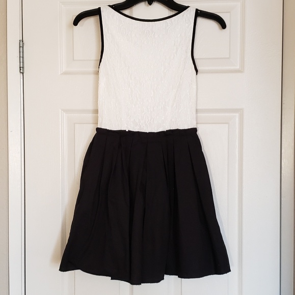 Speechless Dresses & Skirts - Black & white A-line dress